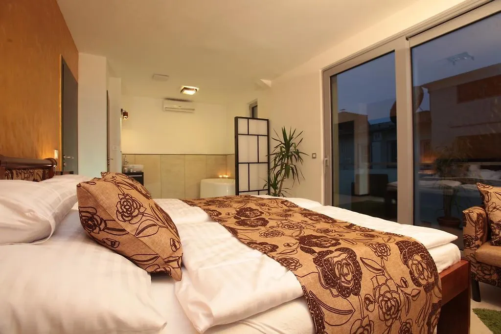 **** Bed and breakfast Parliament Penthouse Boutique B&B Budapest Hungría