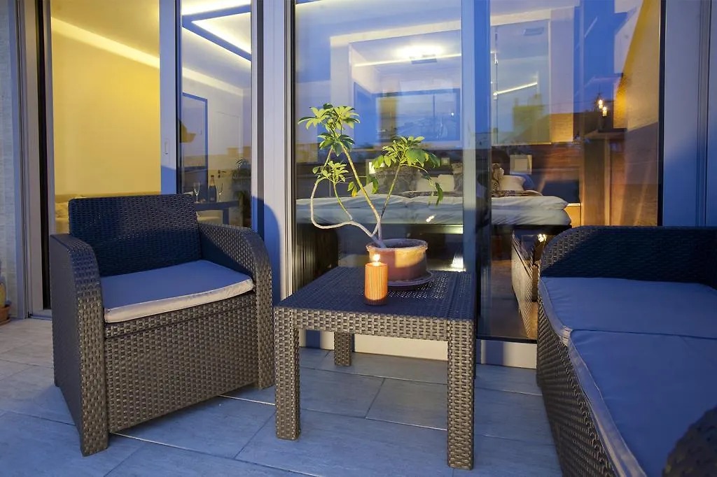 Parliament Penthouse Boutique B&B 부다페스트 4*,