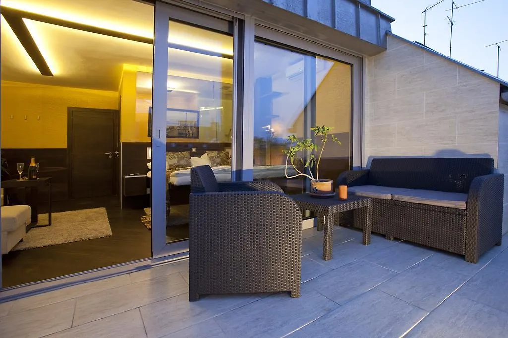 Parliament Penthouse Boutique B&B Budapest Bed & Breakfast